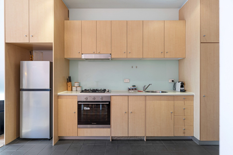 Private kitchen 3, Chic Apartment in Heart of Adelaide, Adelaide