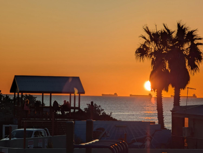 Food & Drinks 5, Sunset Beach Holiday Park, Geraldton