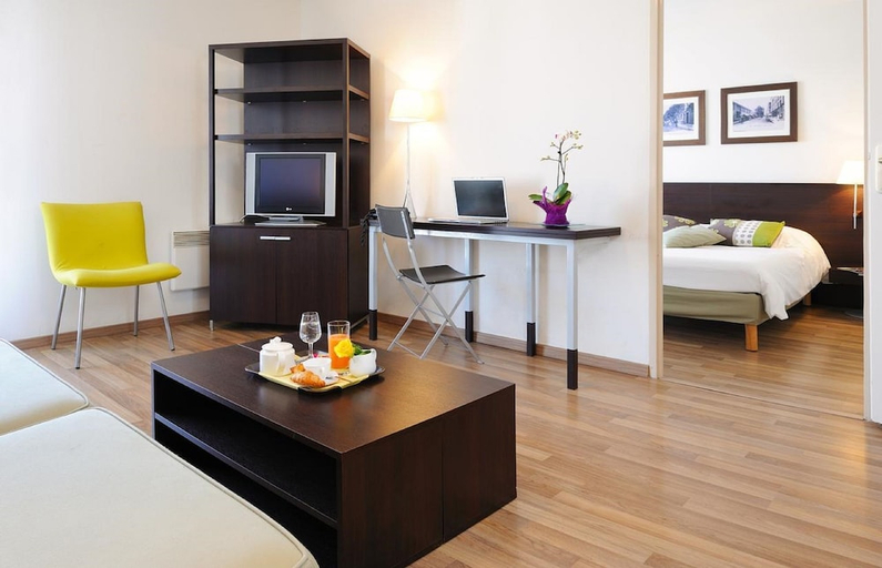 Bedroom 2, Residhome Appart Hotel Nancy Lorraine, Meurthe-et-Moselle
