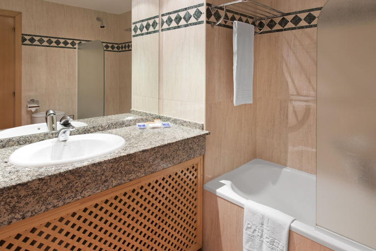 Bathroom 5, Hotel Fuerteventura Princess, Las Palmas