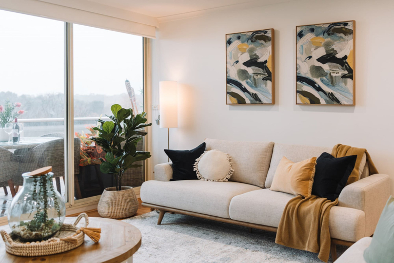 Primary image, Lakeside 3-bed Apartment With Jacuzzi, Canberra