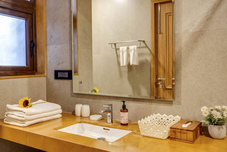 Room 5, Villa Ayana | 5BHK with Pool and near the Beach, North Goa