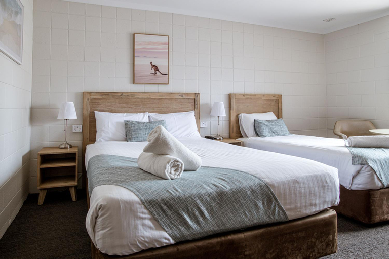Bedroom 3, Hospitality Esperance, SureStay by Best Western, Esperance