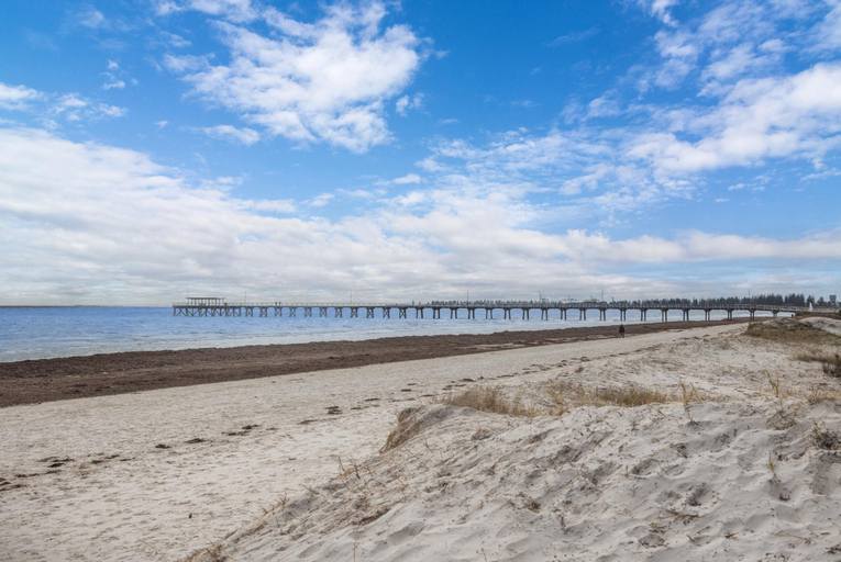 Exterior view 4, Bright 2-Bed Apartment Steps from Largs Bay Beach, Adelaide