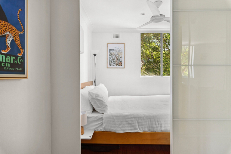 Room 3, Stylish Studio in the Heart of Vibrant Surry Hills, Sydney