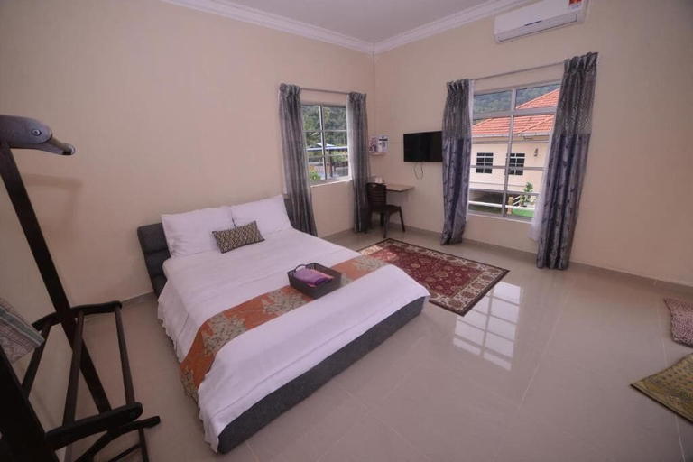 Bedroom 2, Capital O 91243 Bee Good Chalet, Yan