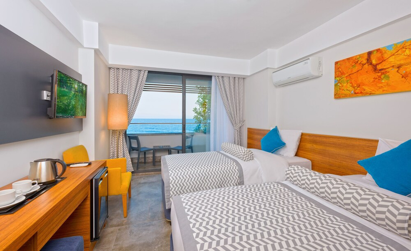 Bedroom 3, Floria Beach Hotel, Alanya