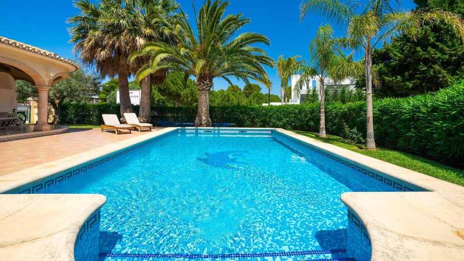 Pool 5, 3-bed Villa Las Rotas, Alicante
