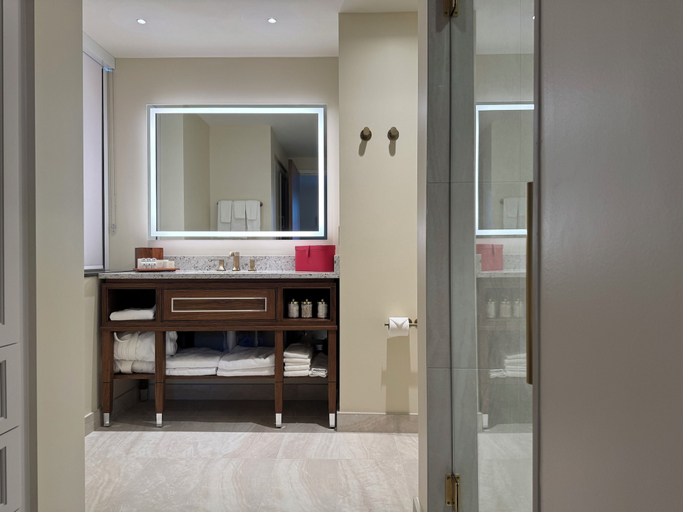 Bathroom 4, Saint John's Resort, Wayne
