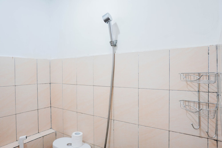 Bathroom 2, Nice and Spacious 2BR Green Pramuka City Apartment, Jakarta Pusat