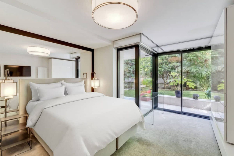 Room 2, Exceptional Apartment - Near Eiffel Tower, Paris