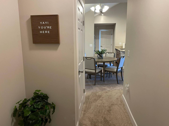 Room 3, Peaceful Polaris Penthouse 2BR W D Balcony, Delaware