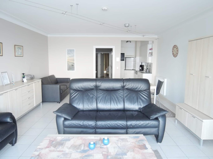 5, Apartment in Zeedijk with Sea Views, West-Vlaanderen