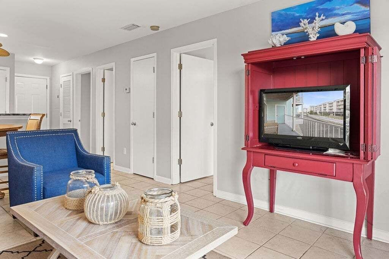 Living area 5, Romar Beach 112 2 Bedroom Condo by RedAwning, Baldwin