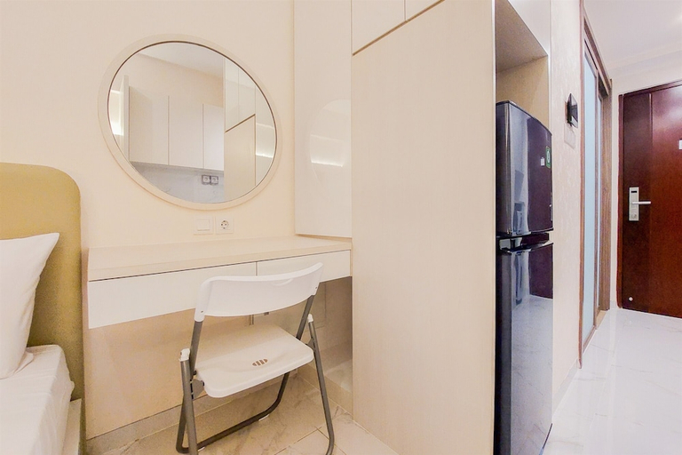 Bathroom 3, Comfy And Fancy Studio Apartment At Sky House Bsd, Tangerang Selatan