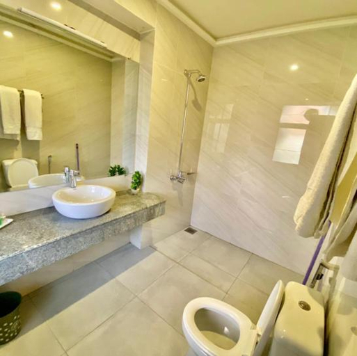 Bathroom, Shelton House Mardan, Mardan