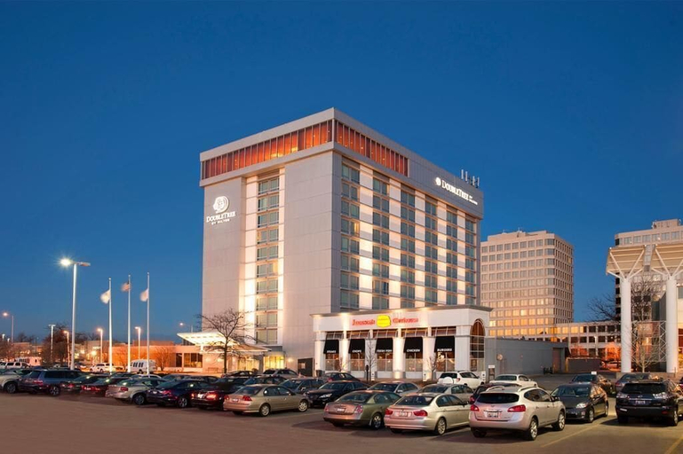 Exterior & Views 2, DoubleTree by Hilton Chicago - North Shore Conference Center, Cook