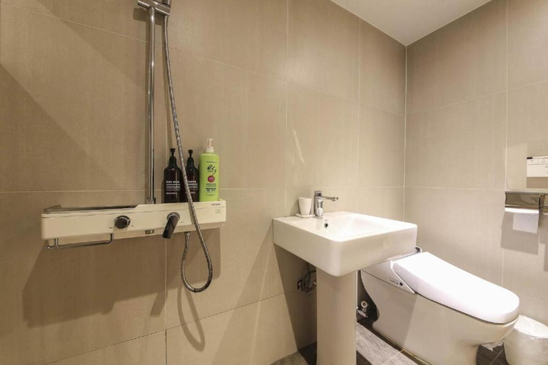 Bathroom 4, YAJA Busan Sasang Terminal, Sasang