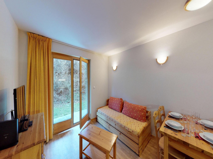 3, Comfy apartment with terrace, Conthey