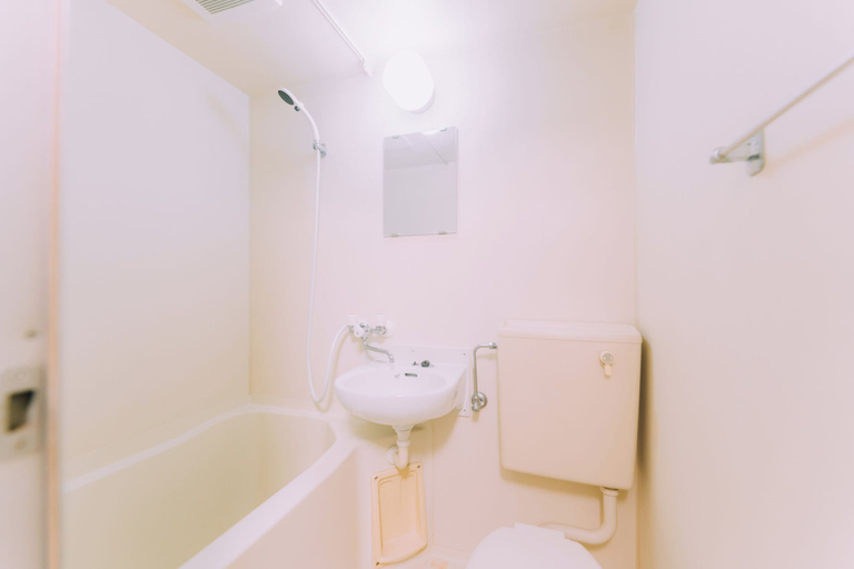 Bathroom 4, Showa Bloom · Stay Near Shinjuku & Yoyogi, Shibuya