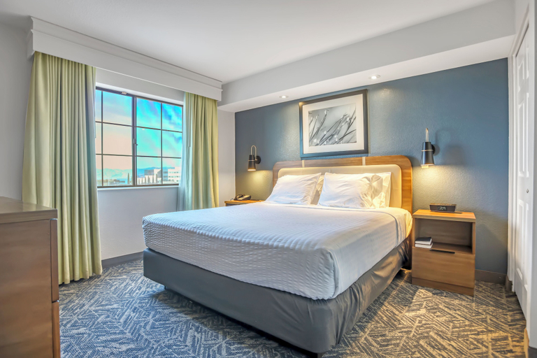 Bedroom 3, Best Western Hesperia-Victorville Suites, San Bernardino