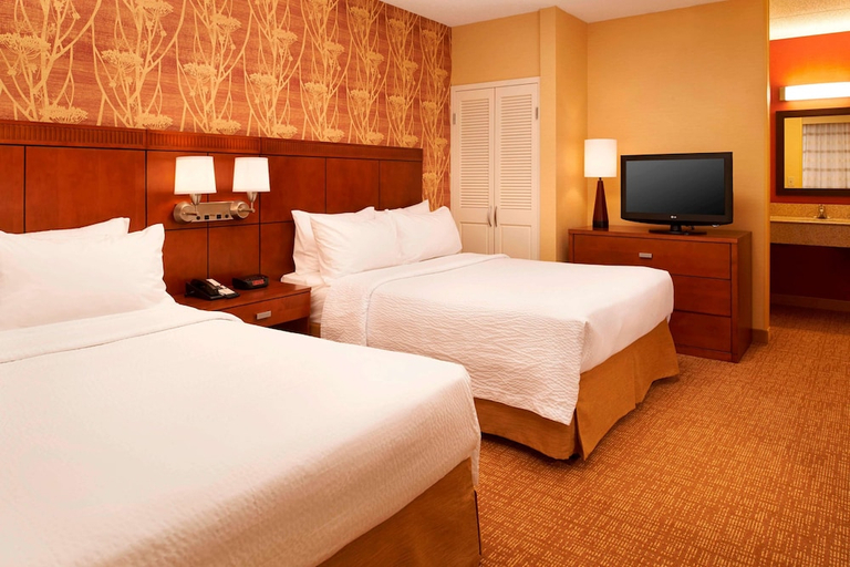 Bedroom 3, Comfort Inn & Suites Arlington Heights - Buffalo Grove, Cook