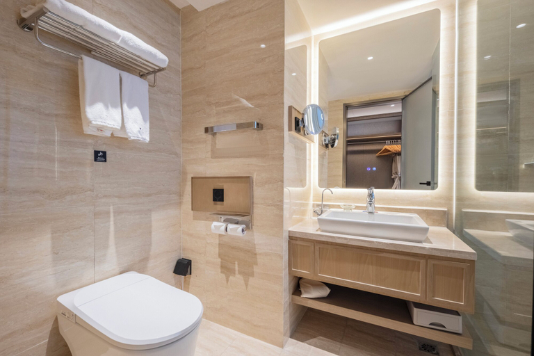 Bathroom 3, The Brigh Radiance Hotel Weihai, Weihai