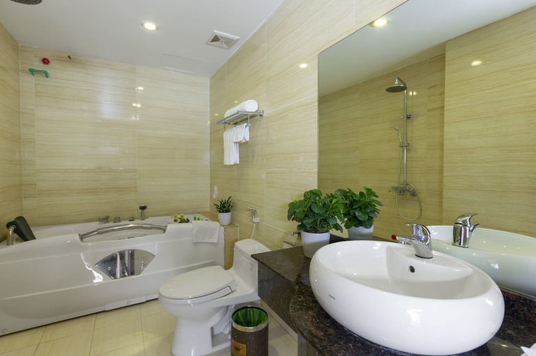 Bathroom 3, Phuong Anh Hotel, Hải Dương