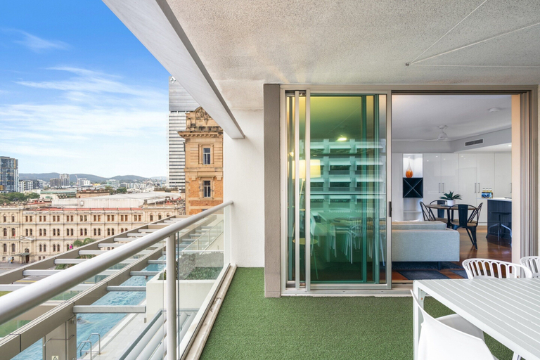Balcony 2, 2-bed Brisbane City Pad With Pool & Gym, Brisbane