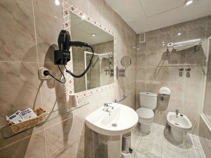 Bathroom 5, Hotel Casa Morlans 3000, Huesca