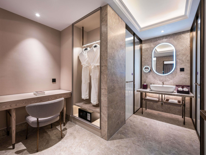 Bathroom 3, Mercure Beijing Downtown, Beijing