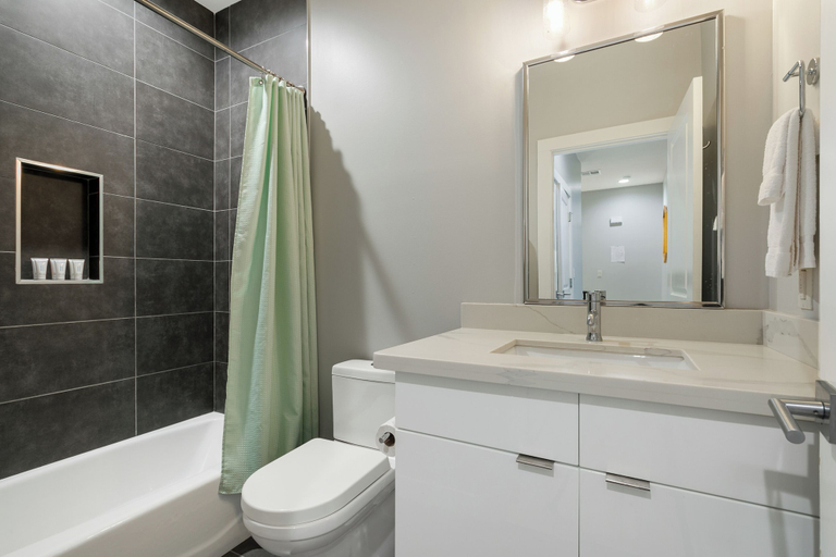 Bathroom 3, New Townhouse with 2 Balconies, Orleans