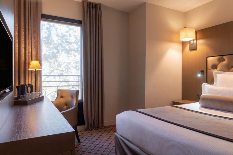 Bedroom 2, La Villa des Ternes Hotel, Paris