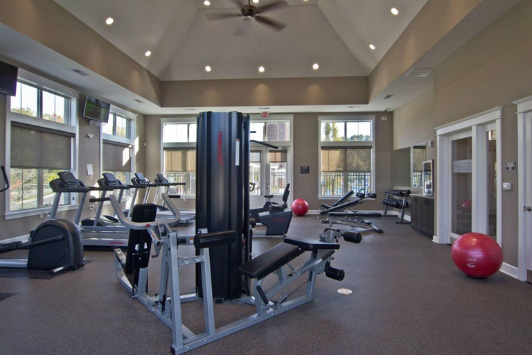 Room 5, Walkable Pet-friendly 2BR 2BA On 1st Floor, Delaware