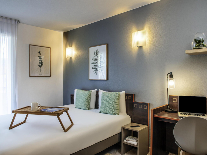 Bedroom 4, Aparthotel Adagio Access Nice Garibaldi, Alpes-Maritimes