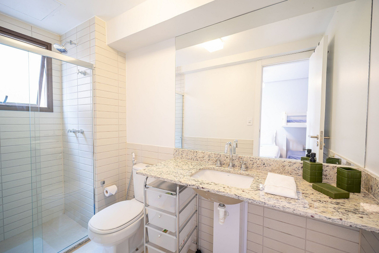 Bathroom 4, Bz14 Casa piscina e píer de Jet no Canal, Armação dos Búzios