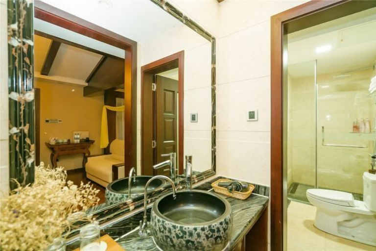 Bathroom 3, jinshi, Lijiang