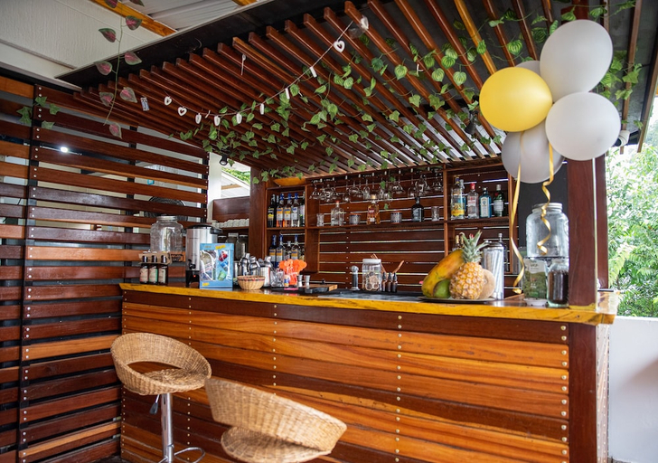Food & Drinks 4, Hotel On The Rock, Santa Marta (Dist. Esp.)