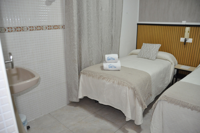 Bedroom 4, Hostal Ramón y Cajal, Valladolid