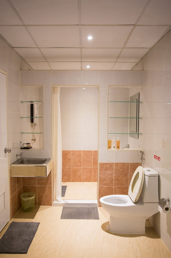 Bathroom 4, Phimai Paradise Hotel, Phimai