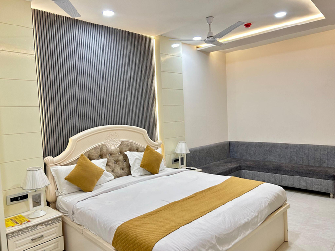 Bedroom 2, SHRI HARIDAS KUNJ, Mathura