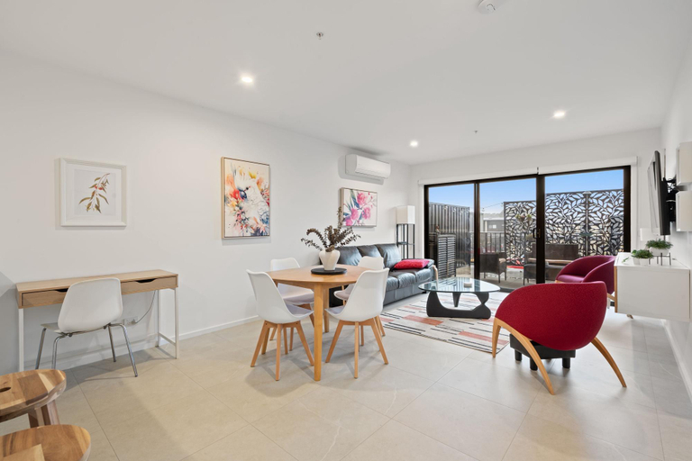 Separate living room 3, Stylish 2-bed Townhouse With Balcony, Canberra
