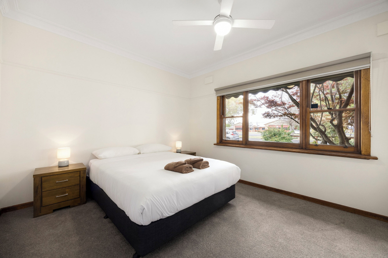 Bedroom 2, Maffra Motor Inn, Wellington - Maffra