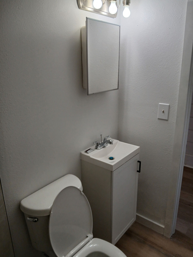 Bathroom 4, Elita Inn, Polk