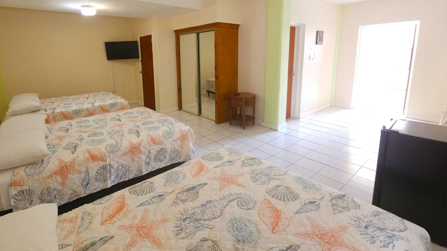 Bedroom 4, MIDTOWN MOTEL SXM