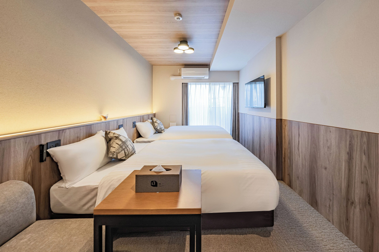 Room 3, Apartment Hotel 11 Shinimamiya 1, Osaka
