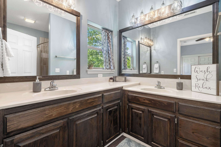 Bathroom 4, Blue Oak Hideaway - A Kids Paradise, Stone