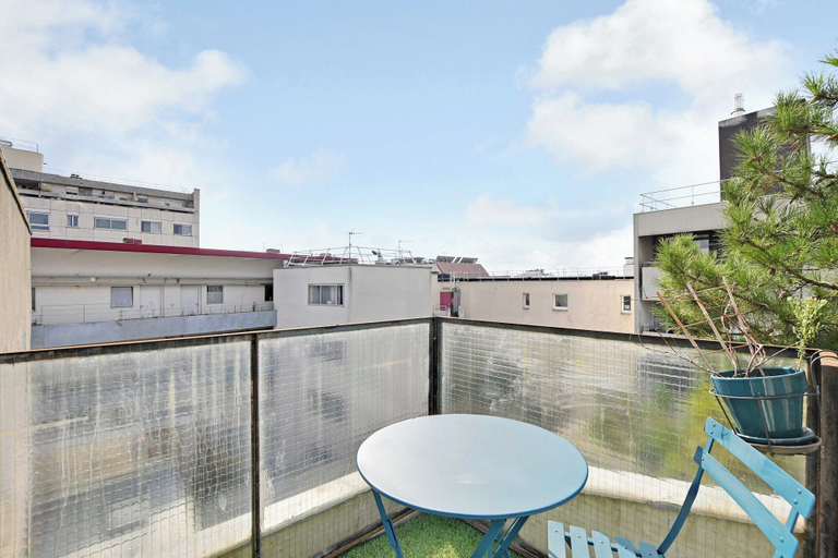Property grounds 4, Chic & Spacious Loft 3br/6p Paris Center, Paris
