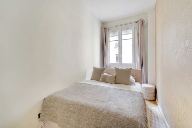 Room 3, Beautiful Apartment - 2bd/4p - Arc de Triomphe, Paris