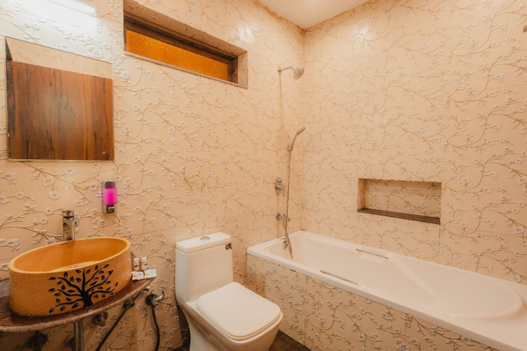 Bathroom 4, West Valley Villa Casa Hilltop, Satara